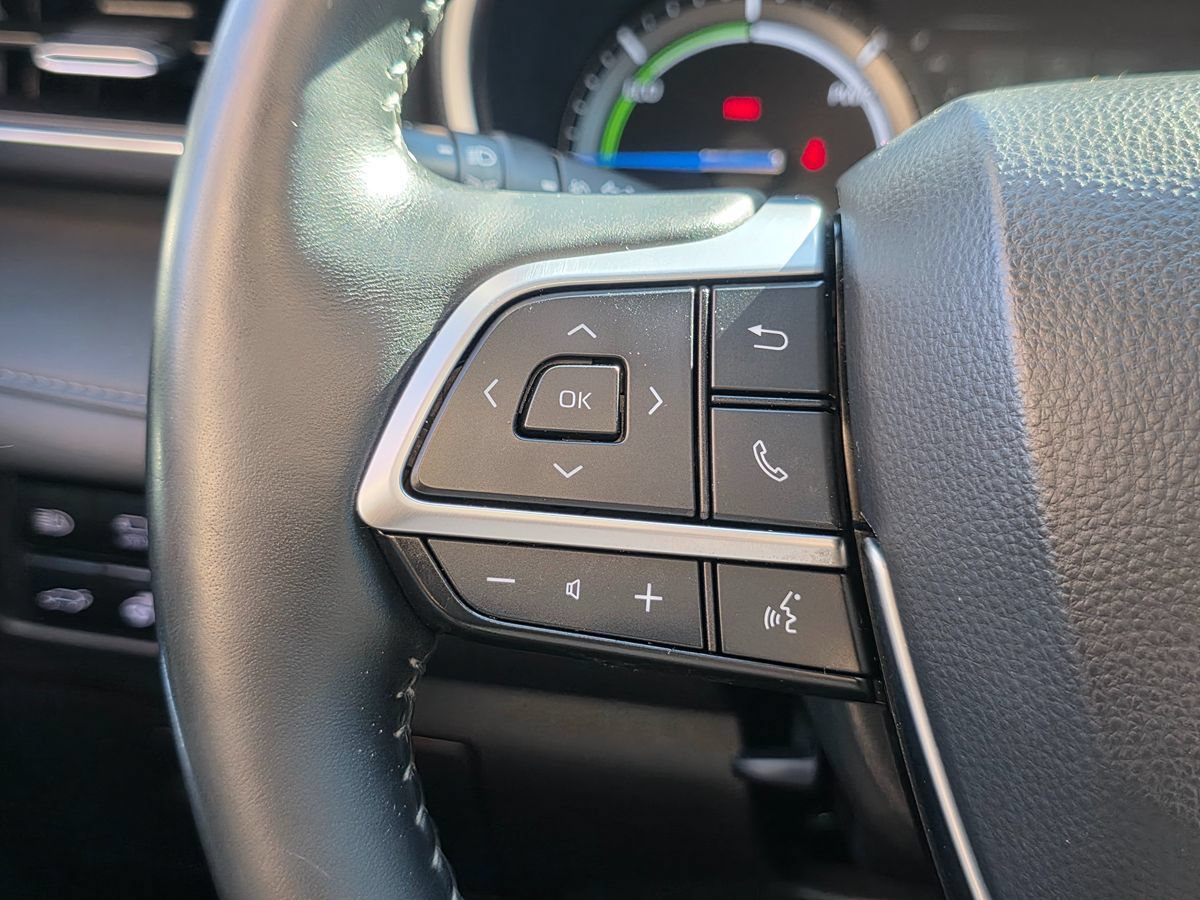 Used 2021 Toyota Highlander Platinum AWD/4WD image 38