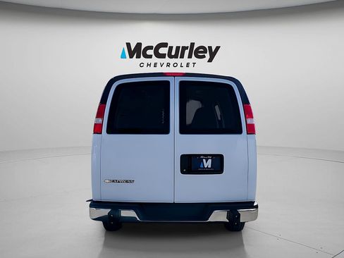 Used 2024 Chevrolet Express 2500 w/ Driver Convenience Package RWD image 6