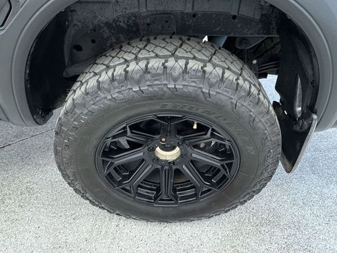 Used 2020 Nissan Titan PRO-4X w/ Pro-4x Convenience Package image 47