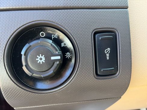 Used 2016 Ford F250 XLT w/ XLT Interior Package image 25