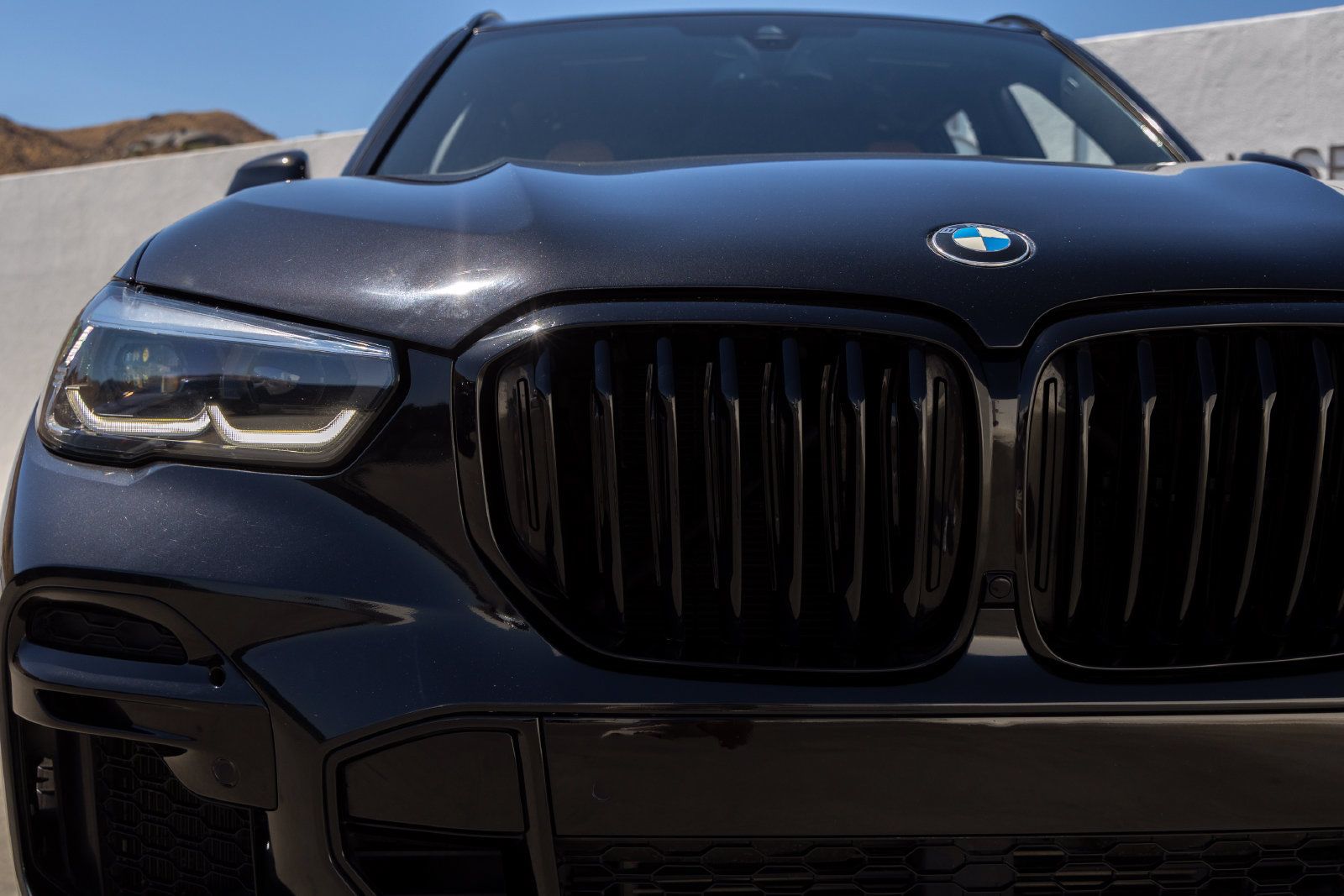Used 2023 BMW X5 xDrive40i w/ M Sport Package AWD/4WD image 8