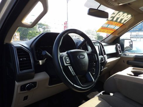 Used 2017 Ford F150 XLT w/ Equipment Group 302A Luxury AWD/4WD image 6