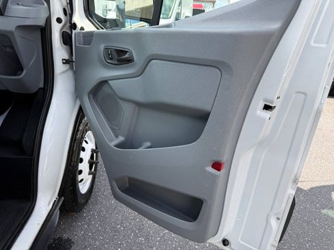 Used 2018 Ford Transit 350 138 DRW RWD image 23