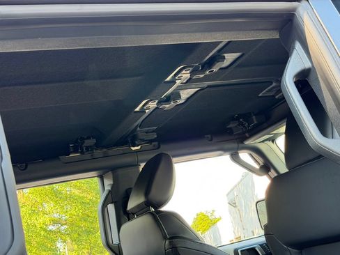 New 2026 Ford Bronco Outer Banks w/ Sasquatch Package AWD/4WD image 9
