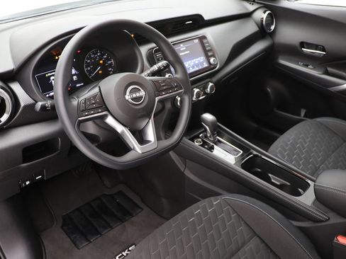 Used 2024 Nissan Kicks SV image 13
