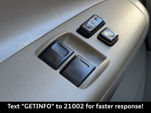 Used 2005 Toyota Tacoma PreRunner image 25