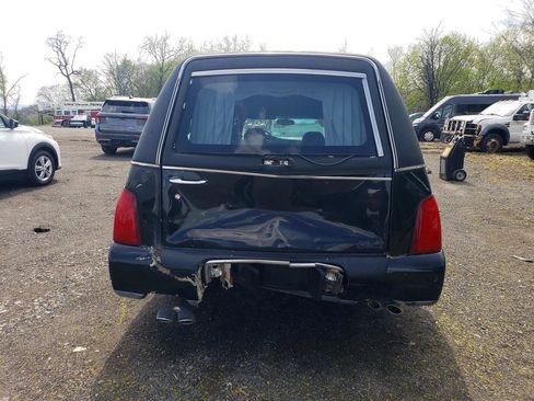 Used 2003 Cadillac De Ville Hearse FWD image 4