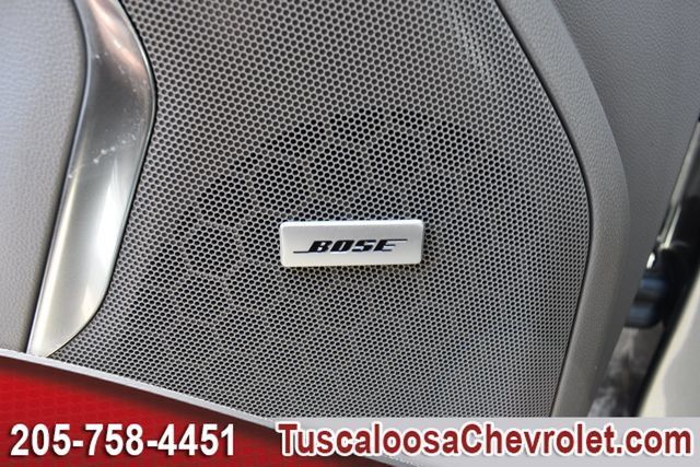 Used 2025 Chevrolet Suburban Z71 w/ Comfort Package AWD/4WD image 24