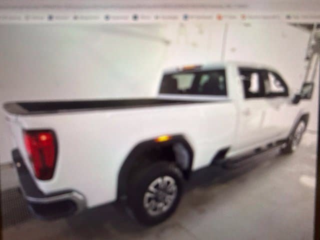 Used 2025 GMC Sierra 3500 SLE RWD image 2