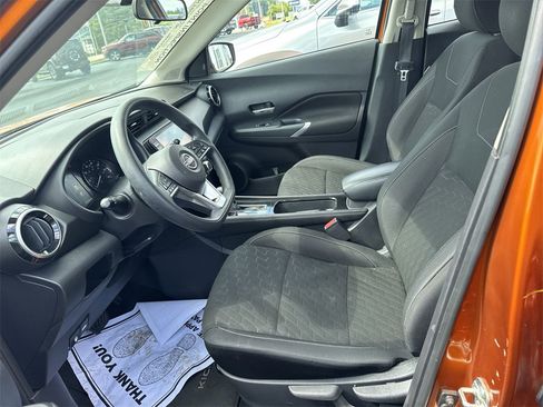 Used 2023 Nissan Kicks SV image 17