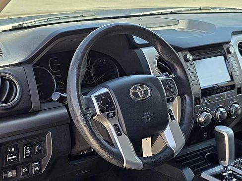 Used 2018 Toyota Tundra SR5 image 11