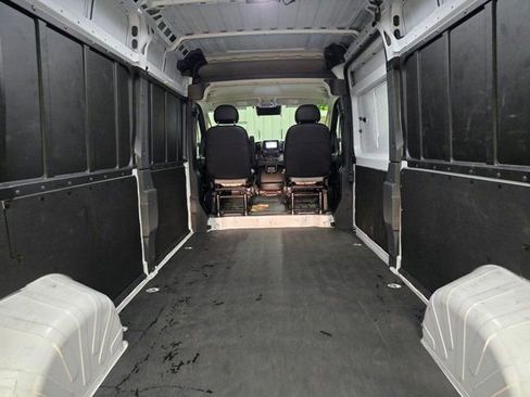 Used 2025 RAM ProMaster 2500 w/ Convenience Group FWD image 32