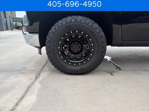 Used 2024 Chevrolet Silverado 1500 LT w/ Z71 Off-Road Package AWD/4WD image 31