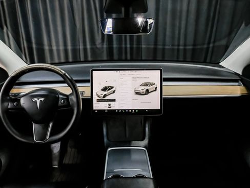 Used 2021 Tesla Model Y Long Range AWD/4WD image 17