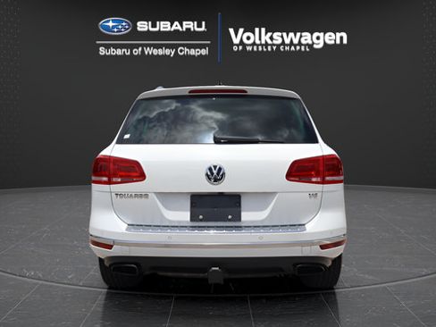 Used 2015 Volkswagen Touareg VR6 AWD/4WD image 7
