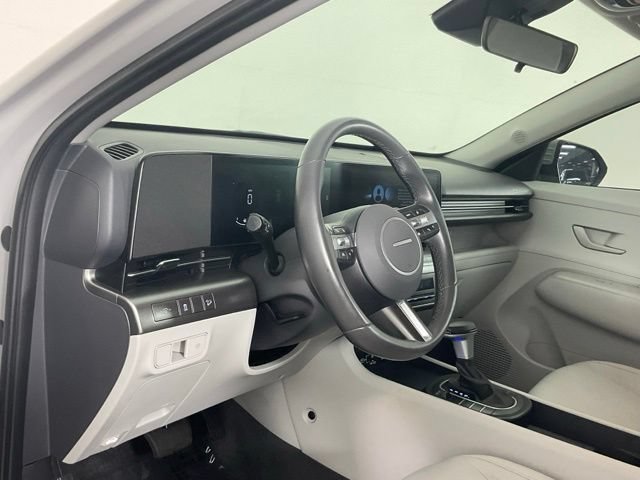 Used 2025 Hyundai Kona SEL FWD image 13