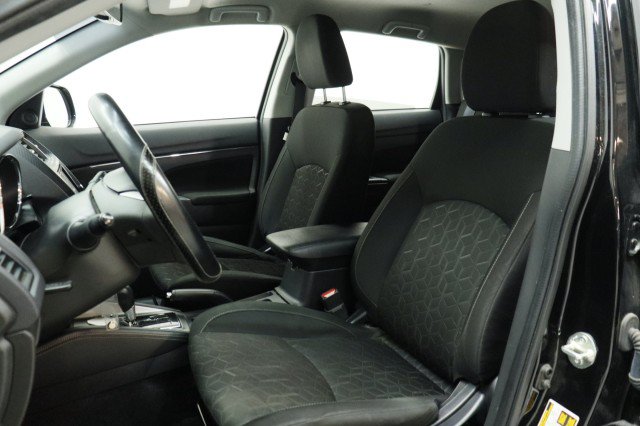 Used 2024 Mitsubishi Outlander Sport ES AWD/4WD image 8