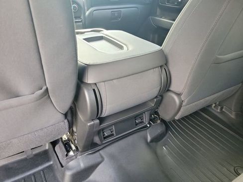 Used 2022 Chevrolet Silverado 1500 Custom RWD image 12