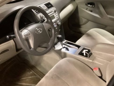 Used 2011 Toyota Camry LE image 24
