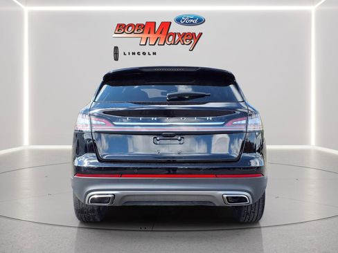 Used 2023 Lincoln Nautilus Reserve AWD/4WD image 6