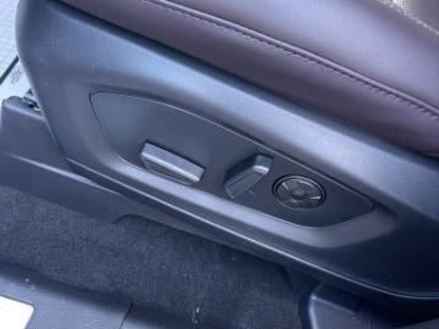 New 2026 Ford Explorer Platinum image 13