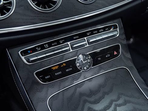 Used 2020 Mercedes-Benz E 450 4MATIC Cabriolet image 18