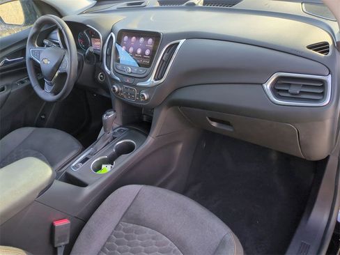 Used 2021 Chevrolet Equinox LT image 30
