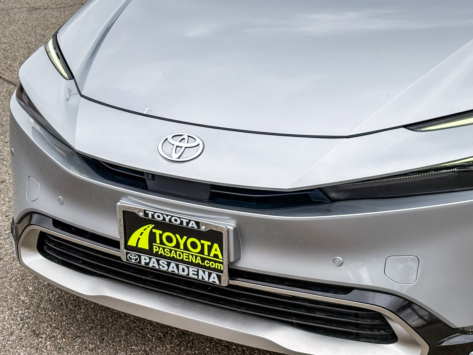 Used 2024 Toyota Prius Prime Premium w/ Advanced Technology Package FWD image 5