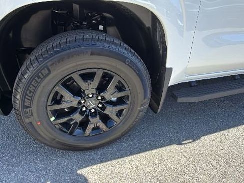 New 2026 Nissan Frontier SV w/ Tow Package image 9