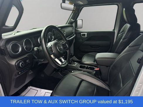 Used 2023 Jeep Wrangler Unlimited Sahara w/ Cold Weather Group AWD/4WD image 11