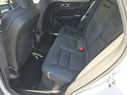 Used 2025 Volvo XC60 B5 Plus AWD/4WD image 10