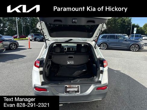 Used 2016 Jeep Cherokee Limited AWD/4WD image 10