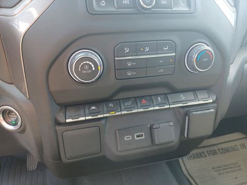 Used 2022 Chevrolet Silverado 1500 Custom Trail Boss image 11