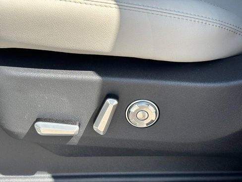New 2026 Lincoln Navigator L Reserve w/ Jet Appearance Package AWD/4WD image 15