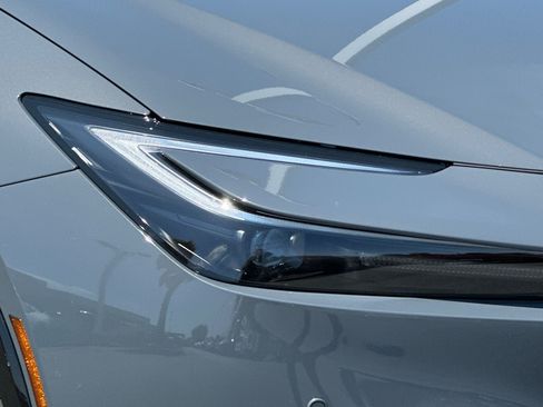 New 2026 Toyota Prius XLE FWD image 31