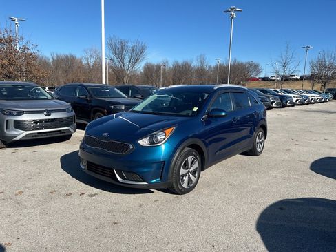Used 2019 Kia Niro LX image 7