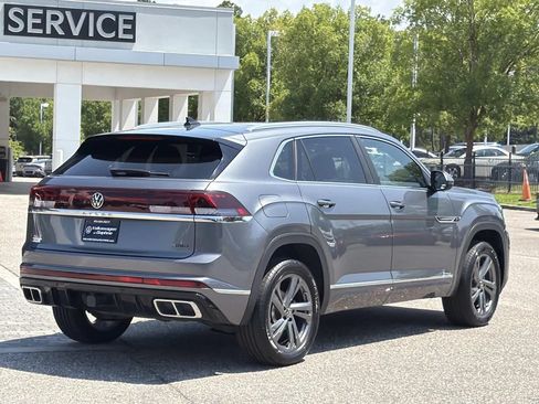 Used 2024 Volkswagen Atlas Cross Sport SEL R-Line AWD/4WD image 4