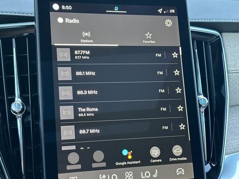 New 2026 Volvo XC90 B6 Plus w/ Protection Package Premier image 16