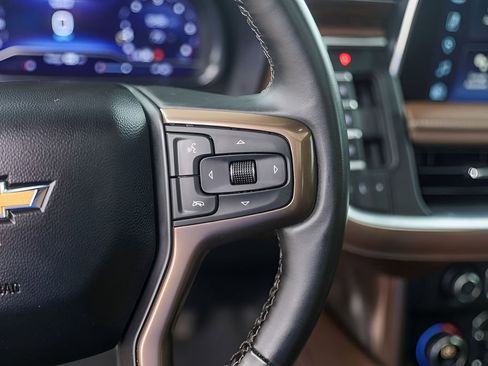 Used 2024 Chevrolet Tahoe High Country AWD/4WD image 16