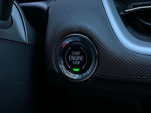 Used 2025 Chevrolet TrailBlazer LT image 24