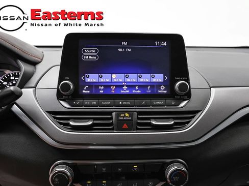 Used 2023 Nissan Altima 2.5 SR AWD/4WD image 12