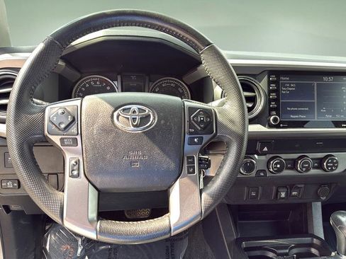 Used 2020 Toyota Tacoma SR5 image 20