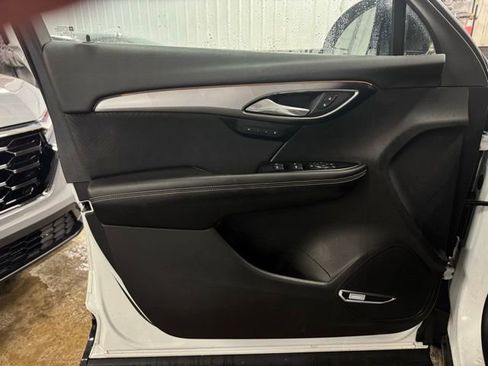 Used 2025 Buick Envision Sport Touring image 11