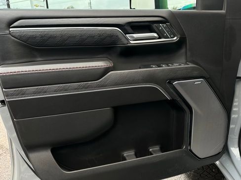 Used 2024 GMC Sierra 2500 AT4X w/ AT4X AEV Edition image 11