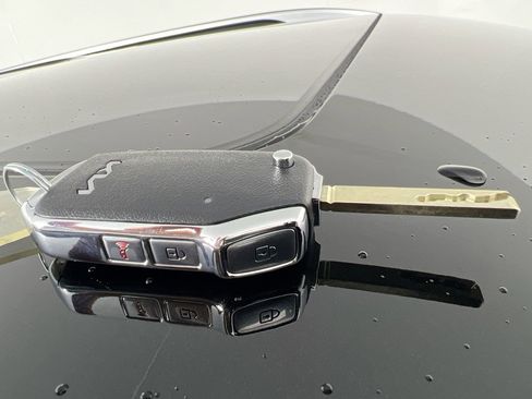 New 2026 Kia Seltos EX FWD image 37