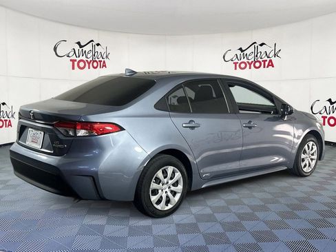 Used 2024 Toyota Corolla LE AWD/4WD image 8