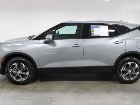 Used 2025 Chevrolet Blazer LT image 6