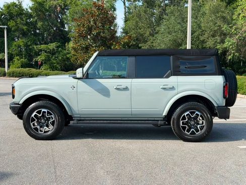 Used 2024 Ford Bronco Outer Banks AWD/4WD image 2