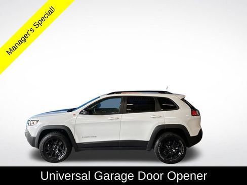 Used 2022 Jeep Cherokee Trailhawk w/ Comfort/Convenience Group AWD/4WD image 16
