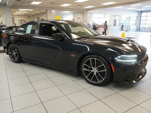 Used 2018 Dodge Charger R/T Scat Pack image 13